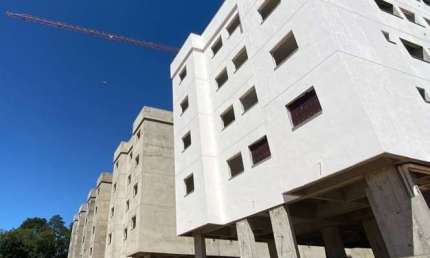 Apartamento para Venda em Criciúma, Ceará, 3 dormitórios, 1 suíte, 2 banheiros, 2 vagas