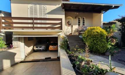 Casa com 3 quartos à venda no Michel, Criciúma 