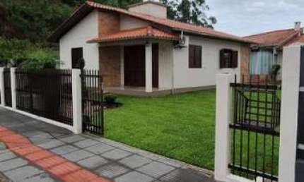 Casa para Venda em Urussanga, Centro, 5 dormitórios, 2 banheiros, 1 vaga