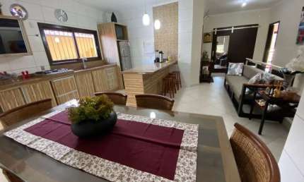 Casa para Venda em Criciúma, Jardim Angelica, 5 dormitórios, 1 suíte, 4 banheiros, 4 vagas