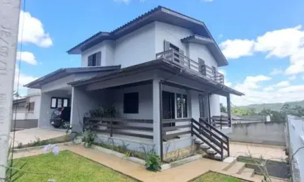 Casa para Venda em Criciúma, Archimedes Naspolini, 3 dormitórios, 1 suíte, 4 banheiros, 2 vagas