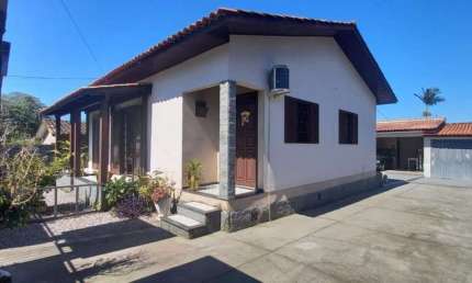 Casa para Venda em Criciúma, Mina do Mato, 4 dormitórios, 1 banheiro, 1 vaga