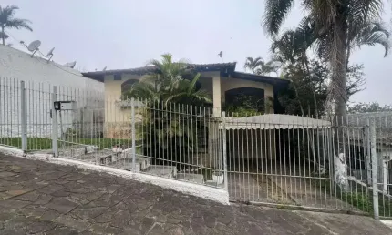 Casa para venda em criciúma, lote seis, 5 dormitórios, 2 suítes, 5 banheiros, 1 vaga