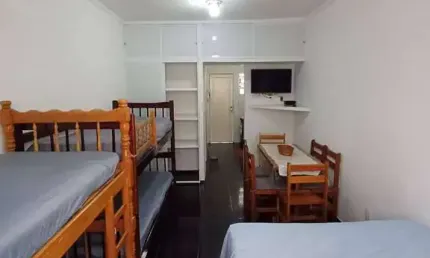 LINDA KITNET NA VILA MIRIM PRÓXIMO A PRAIA IMPERDÍVEL