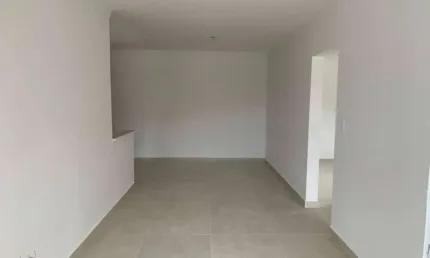 Apartamento no Canto do Forte de 02 dormitórios sendo 02 suítes.