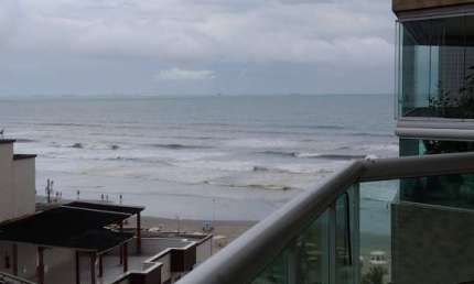 APTO 3 DORM-SACADA GOURMET-FRENTE MAR-ACEITA FINANCIAMENTO- 2 VAGAS