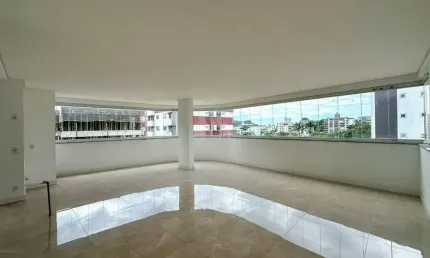 Apartamento amplo com 03 suítes, sendo 01 suíte master no Edifício Goldsteig no Bairro América