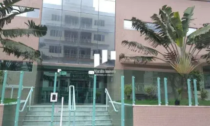Apartamento amplo ,ótima localização. Aceita Financiamento Bancário