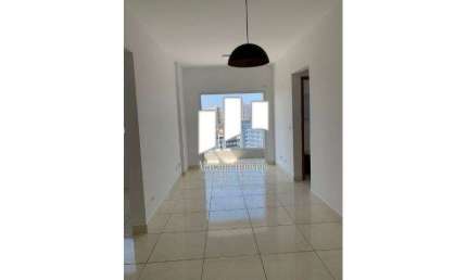Apartamento de 2 dormitórios próximo ao Novo Shopping em Praia Grande SP.