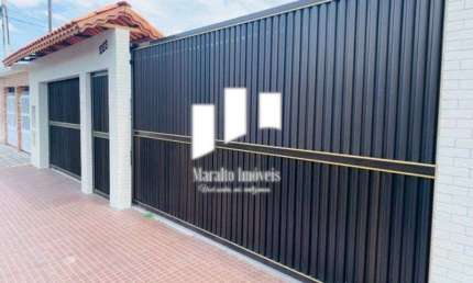 Imperdível oportunidade: Casa à venda em Praia Grande-SP, Bairro Ocian, 3 quartos, 1 suíte, 2 banheiros, 6 vagas de garagem!