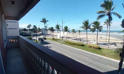 Apartamento com 3 dormitórios de frente para o mar em Praia Grande SP