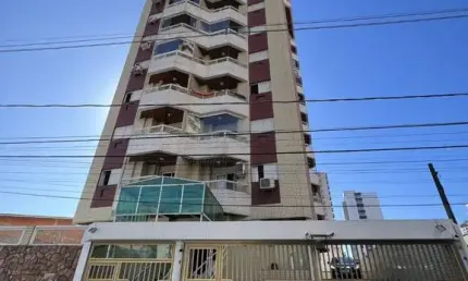 Cobertura com quintal e Spa, na Aviação em Praia Grande SP.