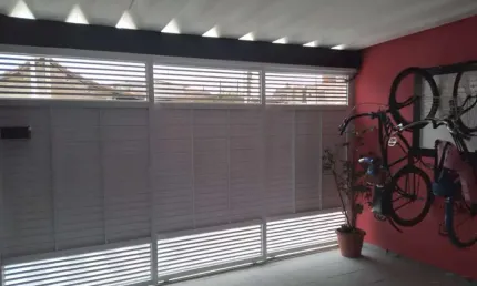 Imperdível oportunidade: Casa à venda em Ocian, Praia Grande-SP, com 2 quartos, 1 suíte, sala, 2 banheiros, 2 vagas e 120m².
