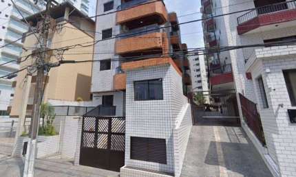 Apartamento de 2 dormitórios a 150 metros do mar em Praia Grande SP