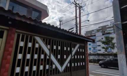 Imperdível! Casa à venda em Praia Grande-SP, Canto do Forte, com 3 quartos, 1 suíte e 10,70m² de área.