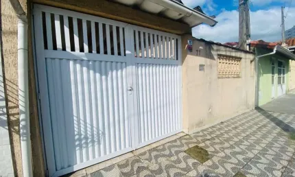 Casa com 3 quartos à venda na Rua Itapuã, 71, Tupi, Praia Grande
