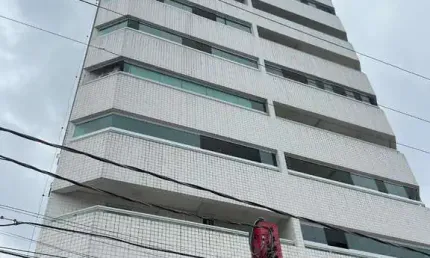 Apartamento com 1 suíte na Guilhermina em Praia Grande SP