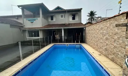 Imperdível oportunidade de adquirir casa com 3 quartos e 211m² em Praia Grande-SP, bairro Real!