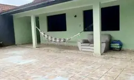 Casa à venda em Praia Grande-SP, bairro Real: 2 quartos, 1 sala, 2 banheiros, 4 vagas de garagem, 148 m² de área.