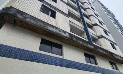 Apartamento em prédio de frente para o mar no Caiçara em Praia Grande SP