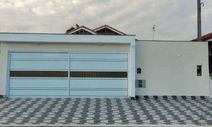 Casa à venda em Praia Grande-SP, bairro Real: 3 quartos, 2 suítes, 1 sala, 4 banheiros, 3 vagas, 123,60 m²!
