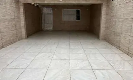 Casa à venda em Praia Grande-SP, no bairro Tupi: 2 quartos, 1 suite, 1 sala, 2 banheiros, 2 vagas de garagem, 97m².