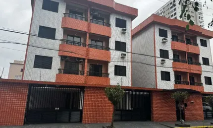 Imperdível oportunidade de adquirir um apartamento no canto do forte, praia grande-sp! 1 quarto, 1 sala, 1 banheiro, 1 vaga de garagem e 43m² de área.