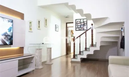 Casa com 3 quartos à venda no Parque Novo Oratório, Santo André  por R$ 750.000