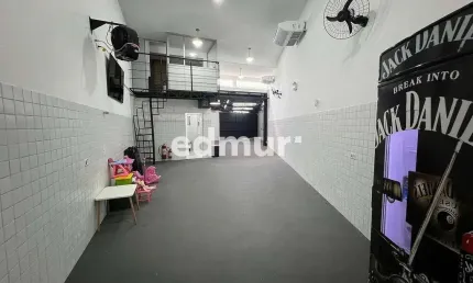 Barracão / Galpão / Depósito para alugar na Vila Camilópolis, Santo André  por R$ 5.500