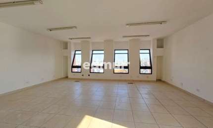 Sala comercial para alugar na Vila Alto de Santo André, Santo André  por R$ 1.300