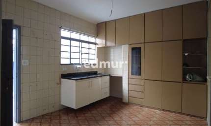 Casa com 3 quartos para alugar na Vila Camilópolis, Santo André  por R$ 3.500