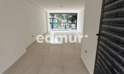 Sala comercial com 1 sala para alugar no Parque Jaçatuba, Santo André  por R$ 3.000