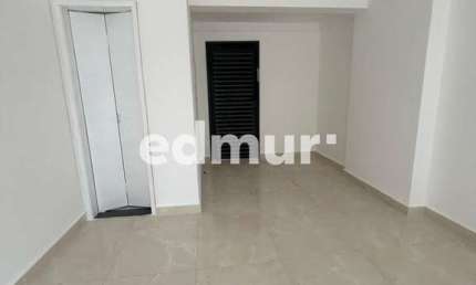 Sala comercial com 1 sala para alugar no Parque Jaçatuba, Santo André  por R$ 3.000