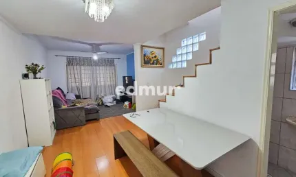 Casa com 3 quartos à venda na Vila Scarpelli, Santo André  por R$ 850.000