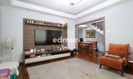 Casa com 3 quartos à venda no Utinga, Santo André  por R$ 650.000