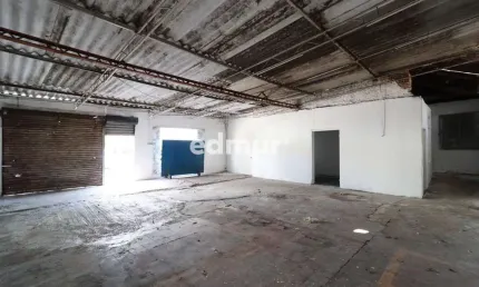 Sala comercial para alugar na Vila Guiomar, Santo André  por R$ 3.500