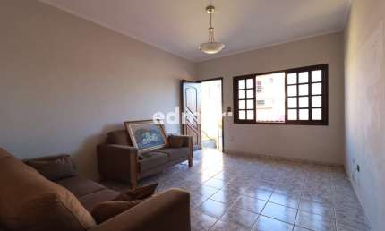 Casa com 3 quartos para alugar na Vila Camilópolis, Santo André  por R$ 3.700