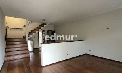 Casa com 3 quartos para alugar no Parque Jaçatuba, Santo André  por R$ 5.000