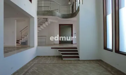 Casa com 3 quartos para alugar na Vila Scarpelli, Santo André  por R$ 8.000
