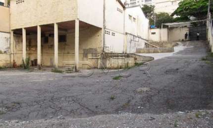 Sala comercial com 5 salas para alugar no Jardim, Santo André  por R$ 12.000