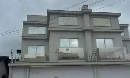 Casa nova a venda com piscina 4 suites proximo ao Angeloni em BC