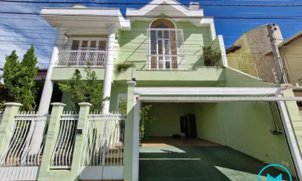 Casa em Balneário Camboriú com piscina para aluguel temporada para 08 pessoas