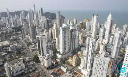 Apartamento em construçaõ com 4 suites e 3 vagas balneario camboriu
