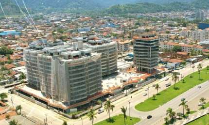 Resort em Caraguatatuba, empreendimento unico, frente mar, a 3 minutos do centro da Cidade