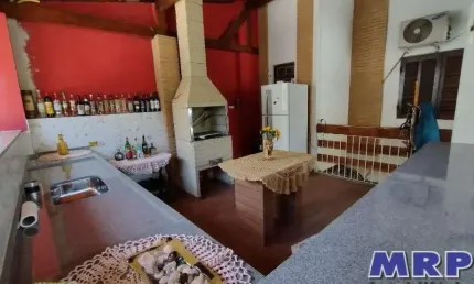 Casa em Ubatuba, localizada no bairro do Sertão da quina, com 2 dormitórios