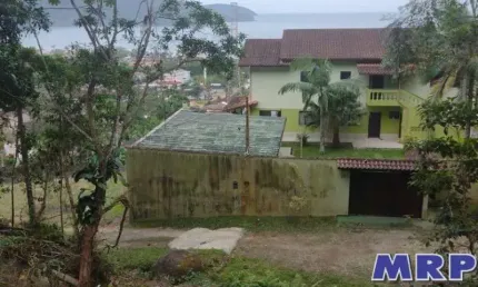 Terreno com vista mar em ubatuba, na praia da lagoinha. com projeto aprovado. condomínio fechado.