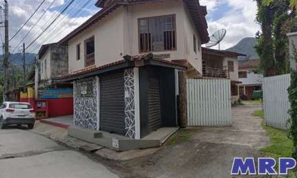 Ponto comercial á venda em Ubatuba. Praia da Maranduba. Á 250 metros da praia.