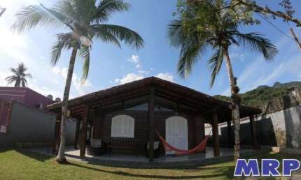 Casa à venda em condomínio fechado em Ubatuba. Condomínio Park Hills.