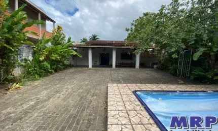 Casa a venda em Ubatuba, com 2 dormitórios + edícula, na praia da Maranduba, aceita financiamento bancário!