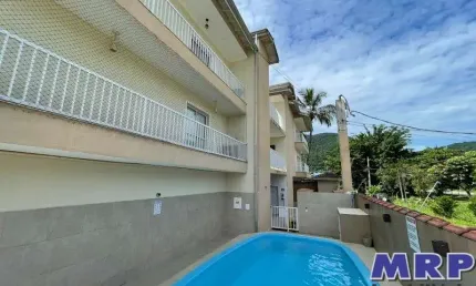 Apartamento em ubatuba. praia da lagoinha. com piscina e elevador. 2 dormitórios.